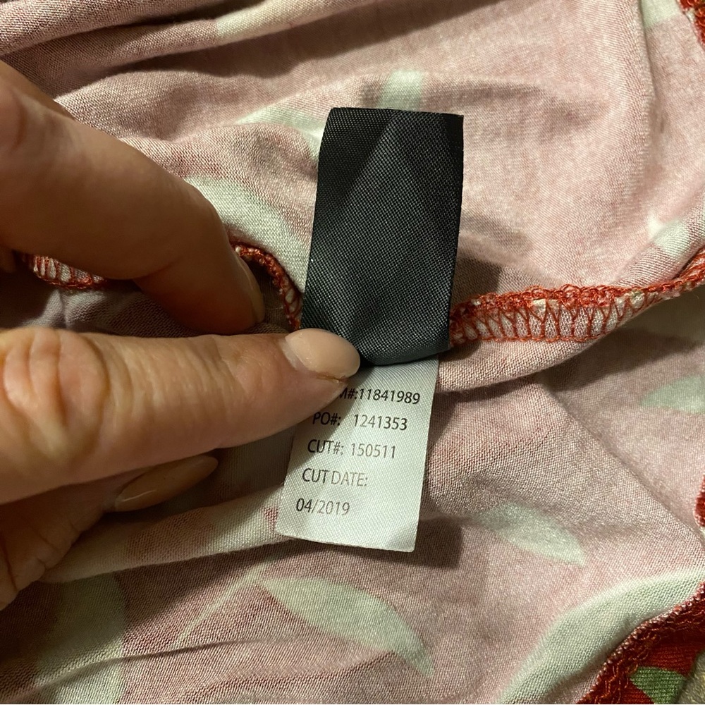 Torrid Super Soft Knits size 2 top with buttons and elastic waist - Picture 5 of 9